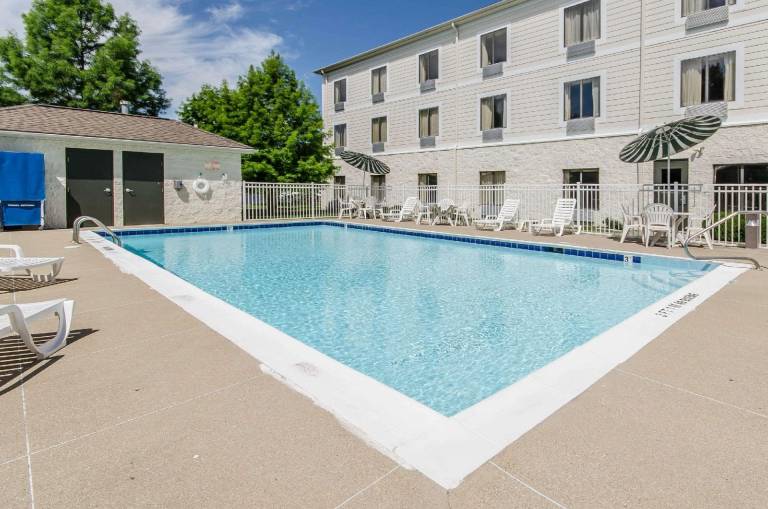 Comfort Inn & Suites Morehead — photo 2