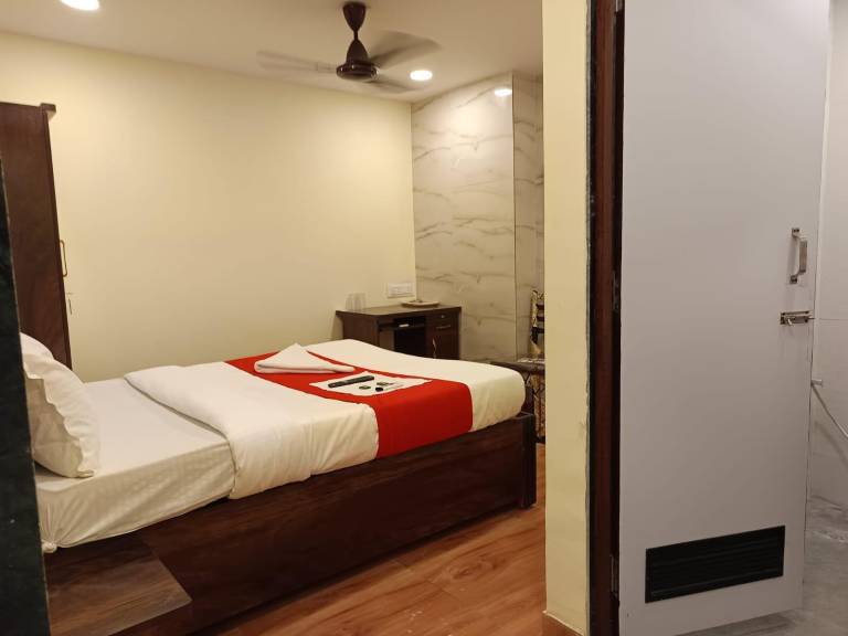 Hotel Metro Galaxy Inn