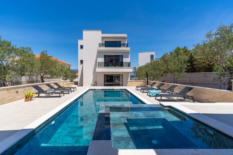 Villa Slatine