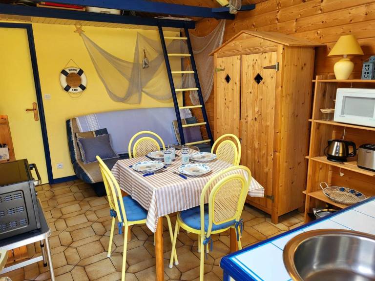 Charming vacation home with terrace & BBQ | Close to the beach | Pets allowed — photo 2