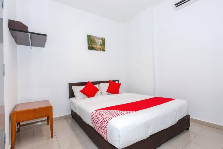 Chic Standard Double Escape Lavender Inn