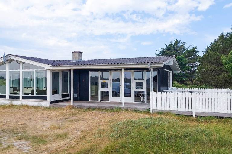 Ferienhaus mit Hund inVejers Strand  f&uuml;r max. 5 Personen