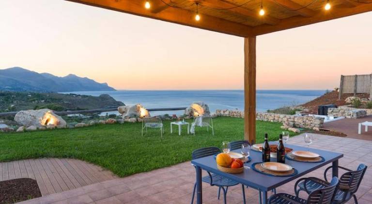 Villa with jacuzzi & pool in Castellammare del Golfo