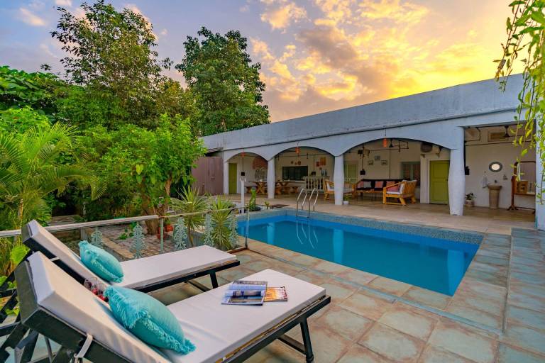 Villa with pool & grill | Pets allowed in Kurai