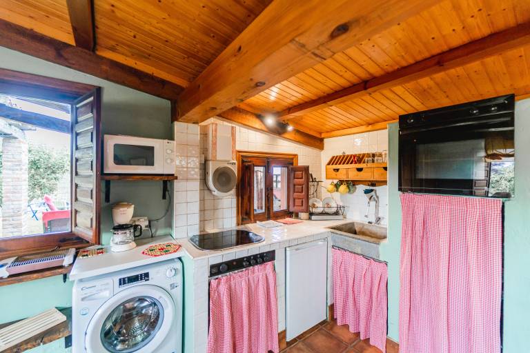 House with barbecue & garden | Garden view — photo 5