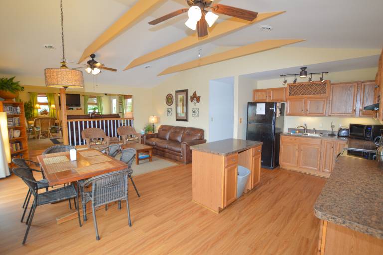 Pet Friendly home in Bayberry Bluffs! — photo 2