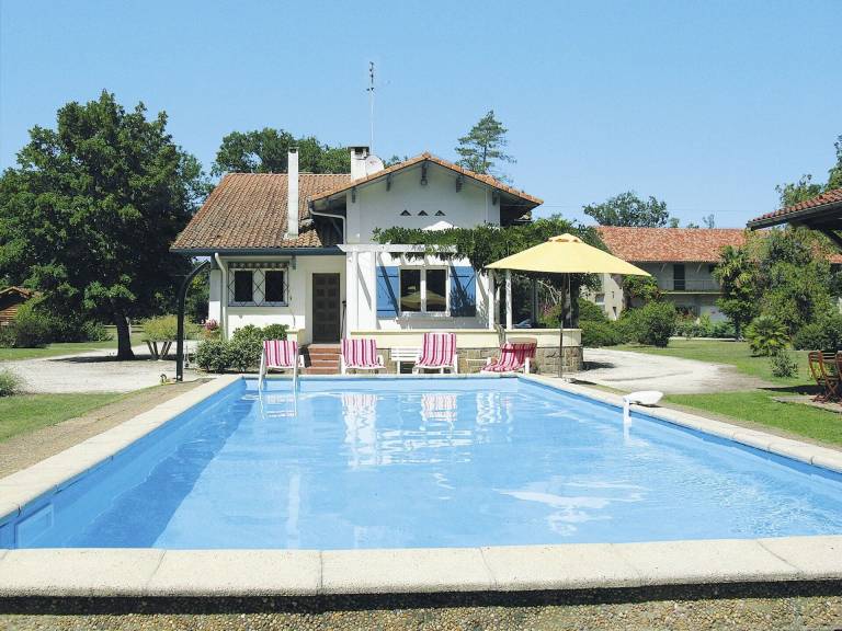Villa Saint-Julien-en-Born