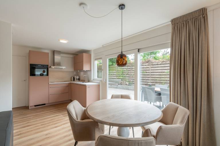 Vacation home with garden & terrace — photo 4