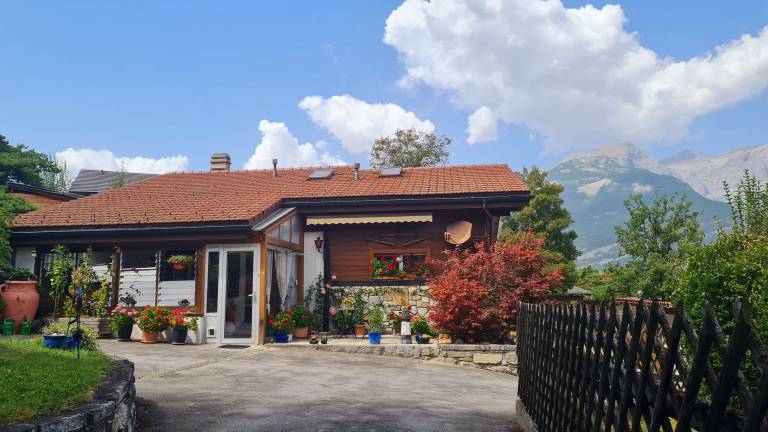 Ferienwohnung mit Hund in Leuk, Wallis für max. 4 Gäste Ferienwohnung mit Hund in Leuk, Wallis für max. 4 Gäste