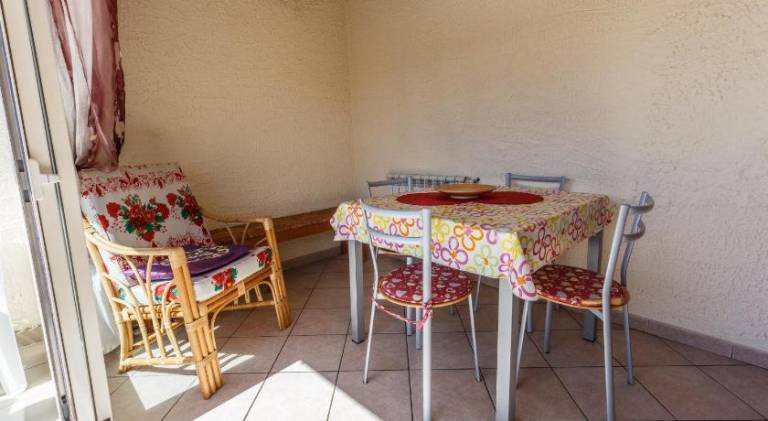 Apartment with 2 rooms for 6 persons — photo 5