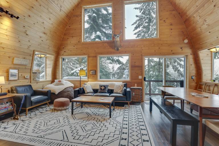 House Snoqualmie Pass