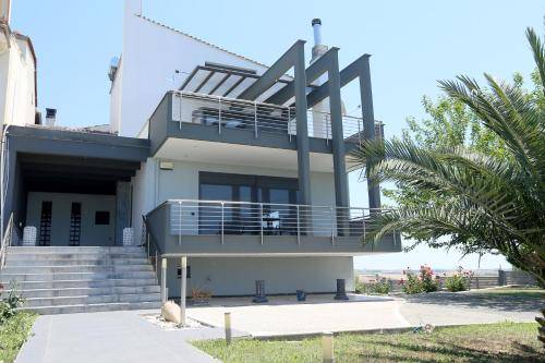 Villa  Mikra