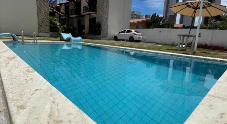 Rental apartment with pool & yard — photo 3