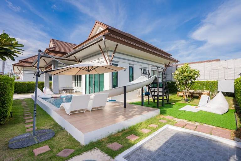 Villa with barbecue, pool & garden | Suitable for remote work | Pet-friendly — photo 4