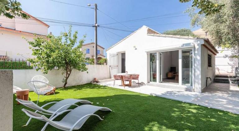Vacation home with patio & garden | Pets allowed in Biot