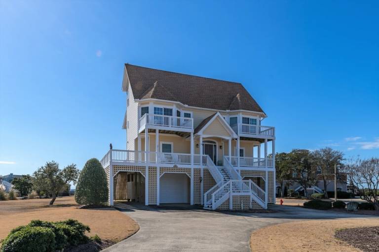 House Manteo
