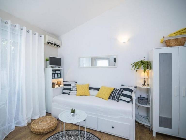 Studio flat with terrace Biograd na Moru, Biograd (AS-25385-a) — photo 4