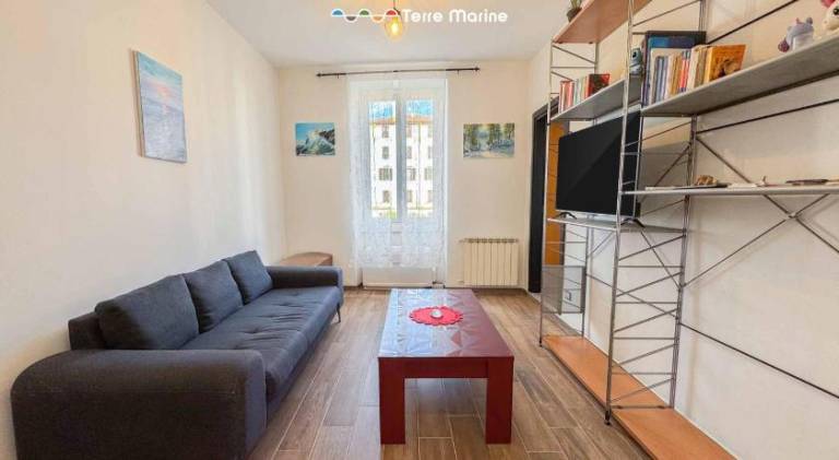 Holiday apartment with 2 rooms for 4 persons in Vezzano Ligure