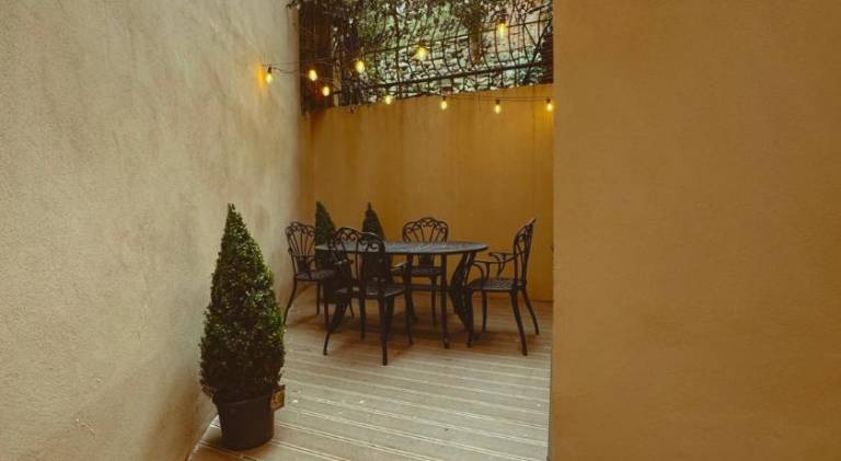 Lovely vacation home with patio & garden | Perfect for remote work | Pet-friendly — photo 4