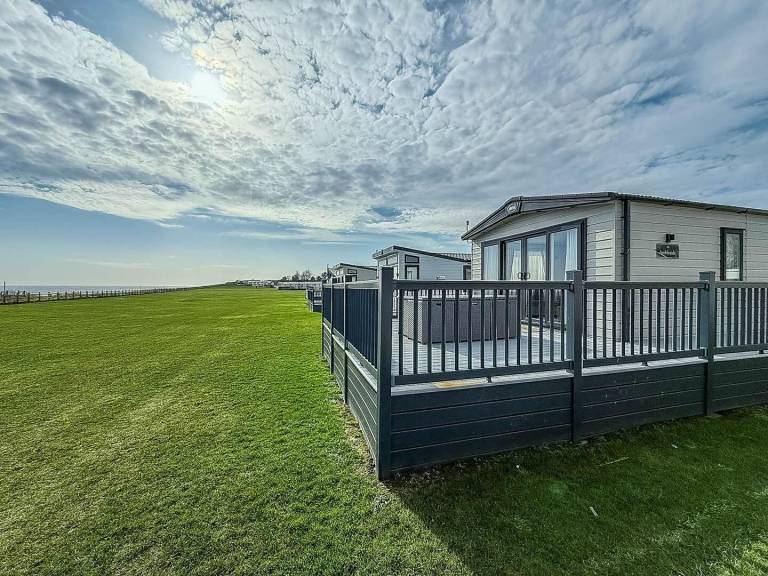 Lodge Lowestoft