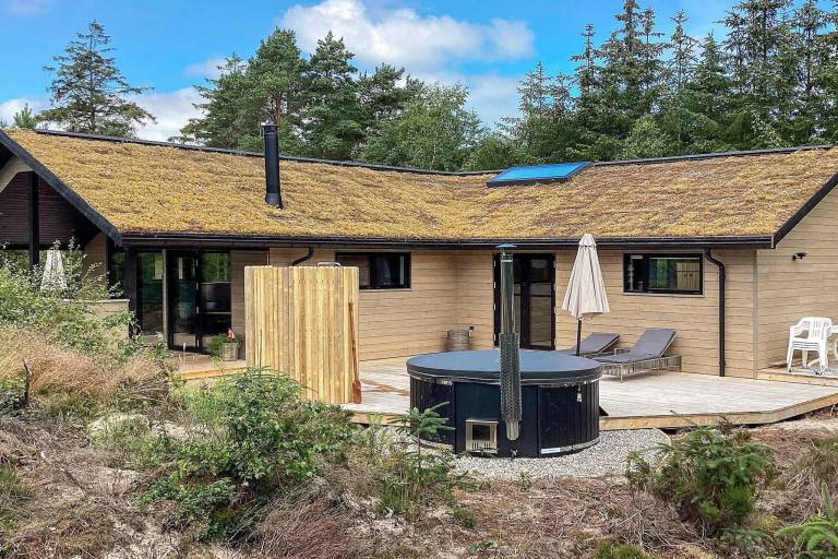 Ferienhaus in Hou, Hals f&uuml;r max. 8 Personen