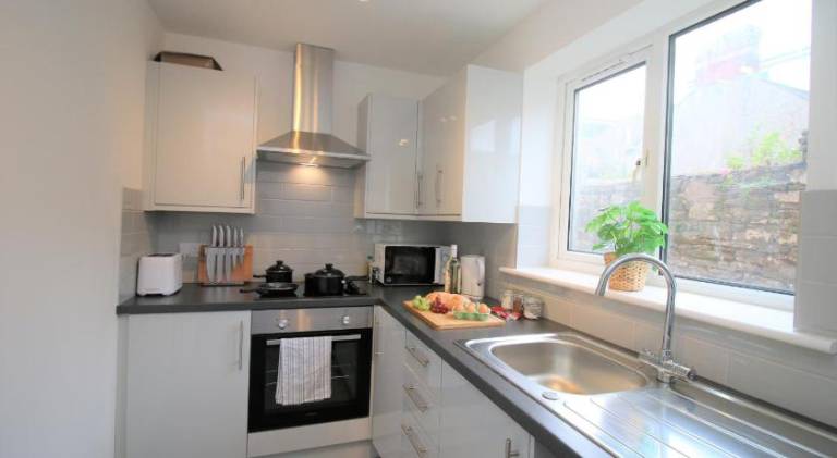 Thesiger Court Apartments - Free Private Parking - by Property Promise — photo 5