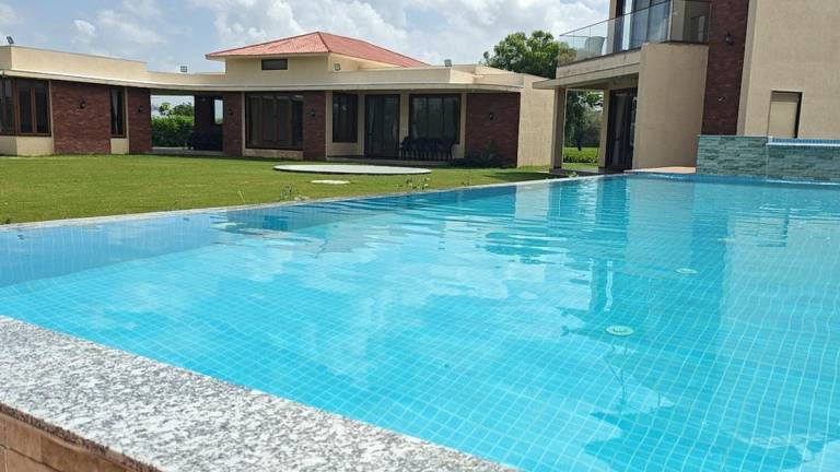 2200 m&sup2; Villa