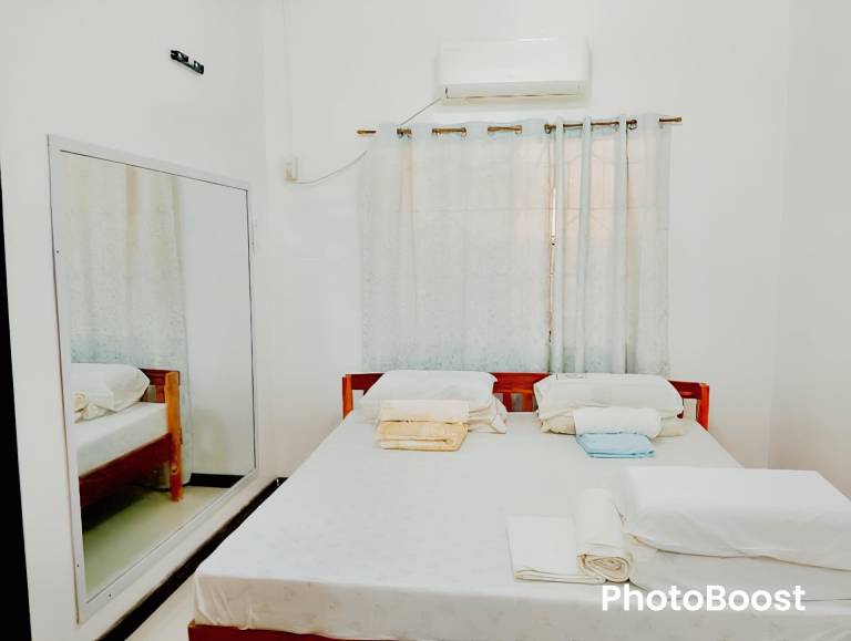 House with 2 rooms for 8 persons in Bacolod