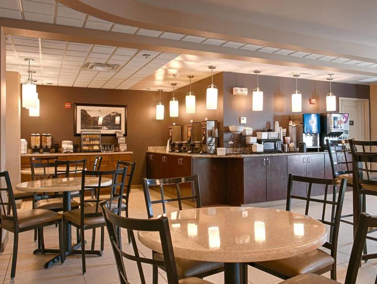 Best Western Plus Chena River Lodge — photo 4