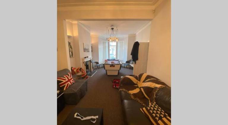 By Lushlets - City Centre Hot tub Pool table - Great for Hens Stags & Rugby groups! — photo 4