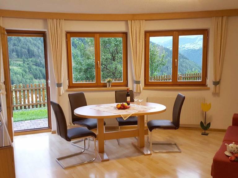 Ferienwohnung  Ried im Oberinntal