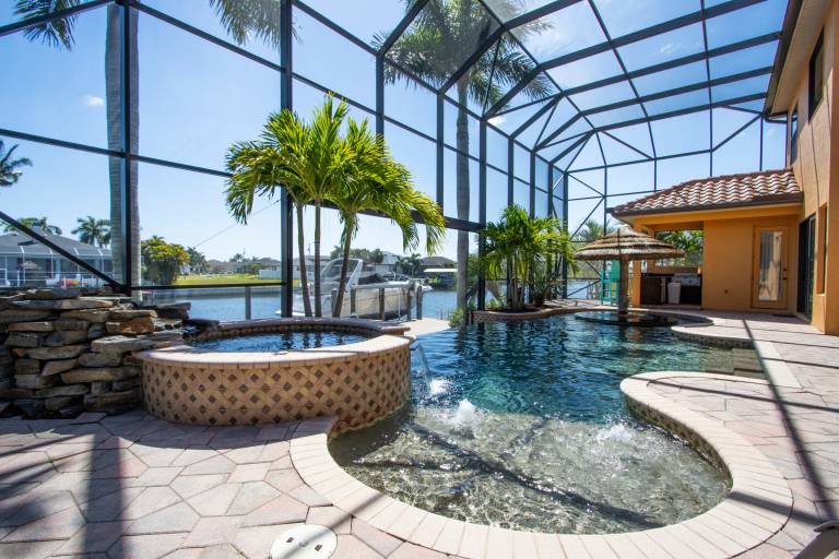 Stunning Home On a Canal With No Bridges To The Gulf of Mexico - Midnight Star — photo 5