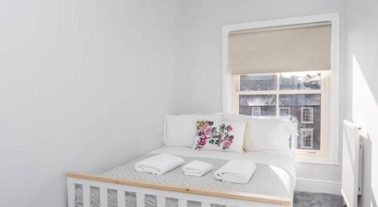 Apartment | Close to National Railway Museum — photo 5