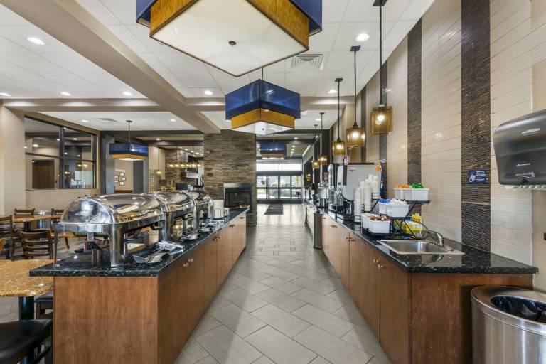 Best Western Plus Williston Hotel & Suites — photo 2
