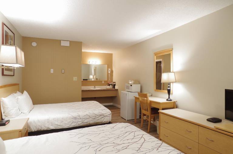 Canadas Best Value Inn & Suites Fernie — photo 5