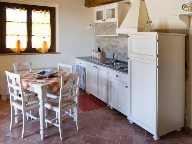 Vacation home with pool & grill | Pets allowed — photo 4