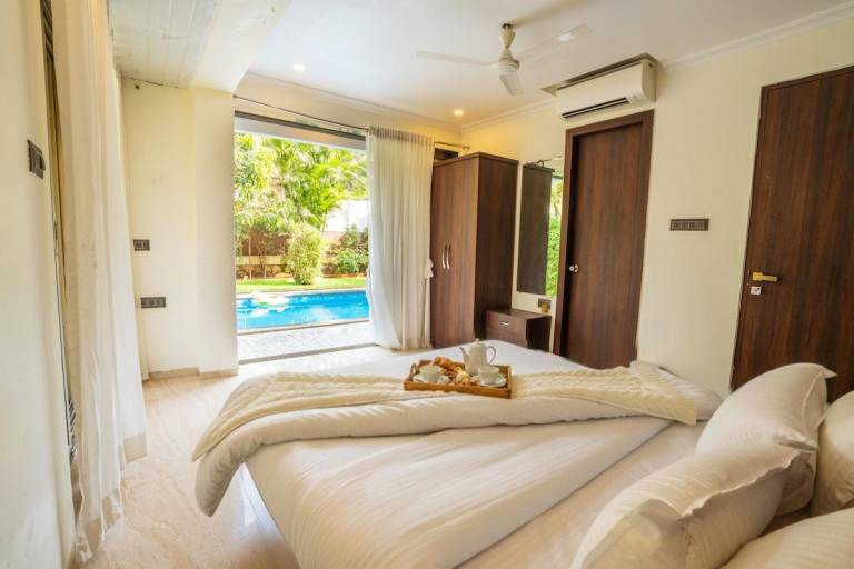 Villa with 4 rooms for 12 persons — photo 2
