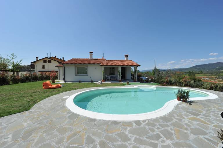 Casa Il Cappero – Villa with Private Pool in the Tuscan Hills in Pistoia