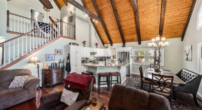 Lovely vacation home with jacuzzi | Dogs allowed — photo 3