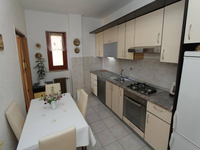 Two bedroom apartment with balcony and sea view Sveti Filip i Jakov, Biograd (A-19436-a) — photo 3