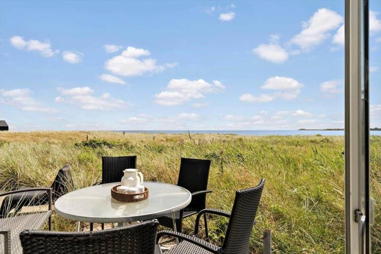 Vacation home with patio, grill & jacuzzi | Pets are welcome — photo 3