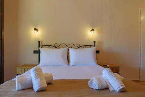 Rental apartment with patio & yard | Close to the beach | Pets are welcome in South Pelion
