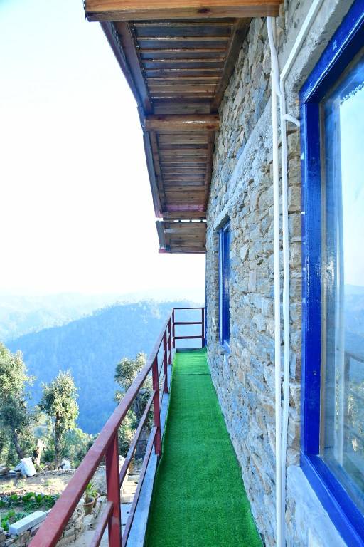 Peaceful stays with Snowcap mountain view — photo 3