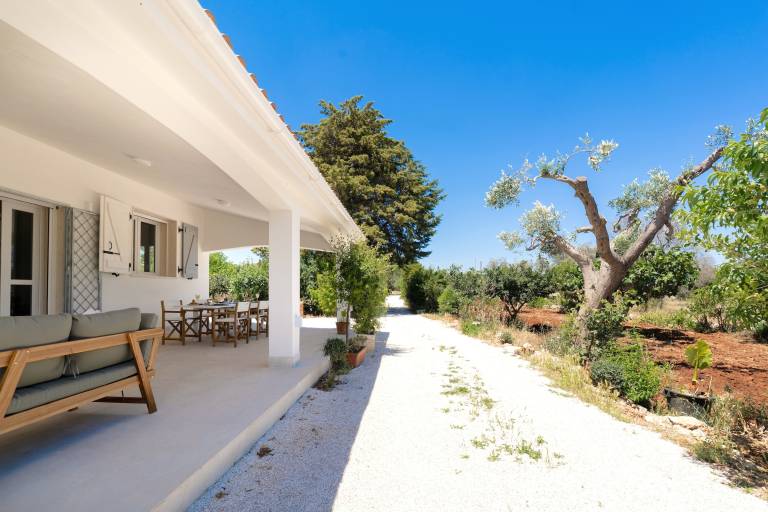 Fully equipped charming villa with private pool, grill & garden | Dogs allowed — photo 3