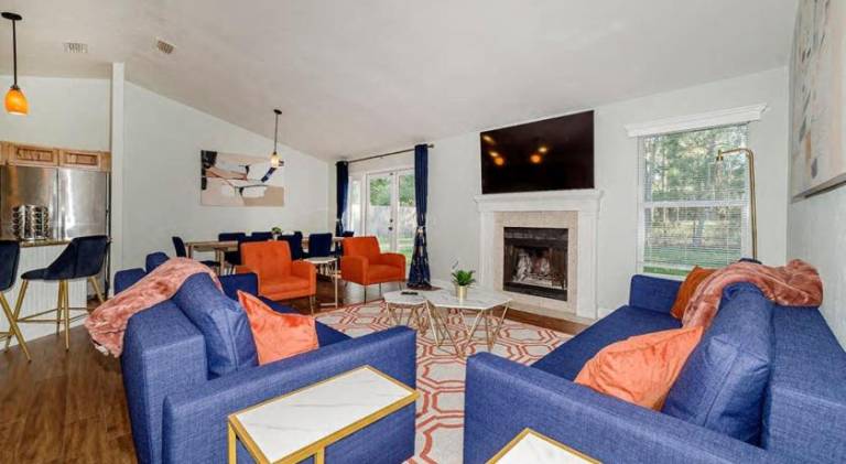 House with 4 rooms for 12 persons in Gainesville, FL