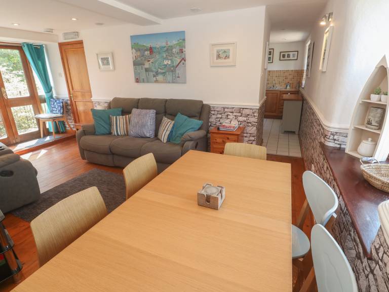 Family-oriented wonderful cottage with garden, pool & terrace | Beach view | Pets allowed — photo 2