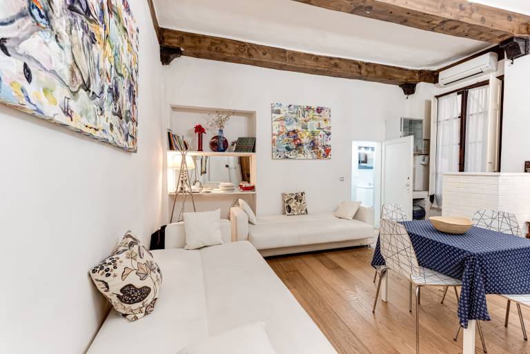 Apartment 'Quiet Independent At The Duomo' with Wi-Fi and Air Conditioning — photo 2