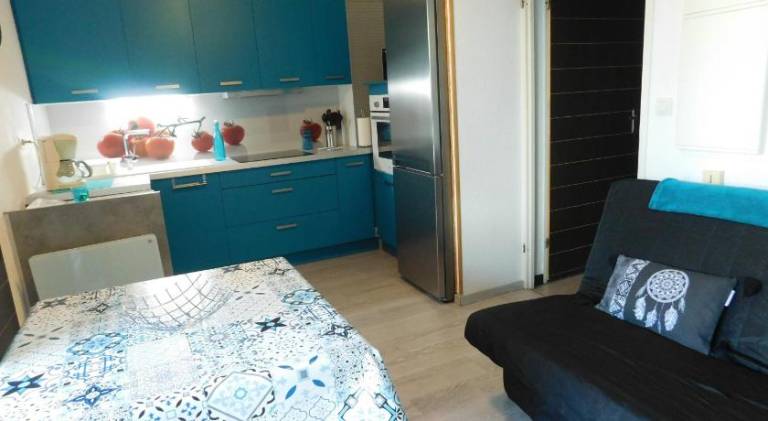 Holiday apartment with 1 room for 5 persons in Lourdes