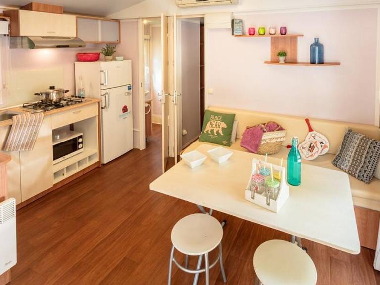 Child-friendly wonderful mobile home with terrace & heated pool | Pets are welcome — photo 5