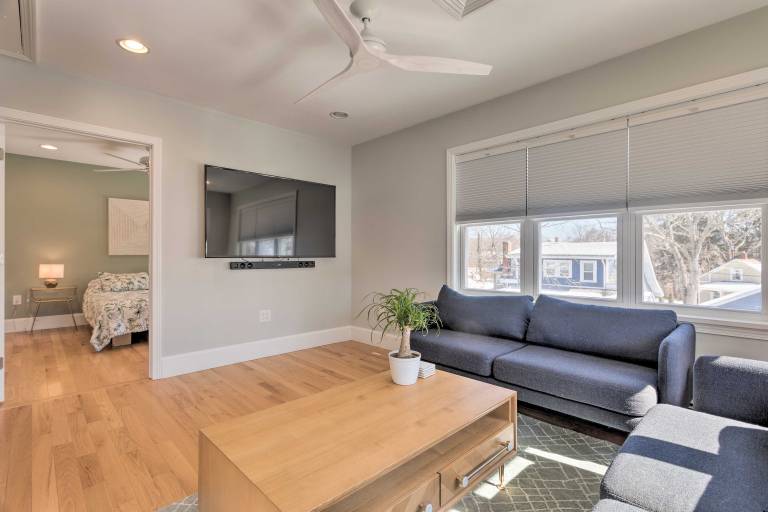 Renovated Barrington Cottage w/ Beach Access! — photo 3